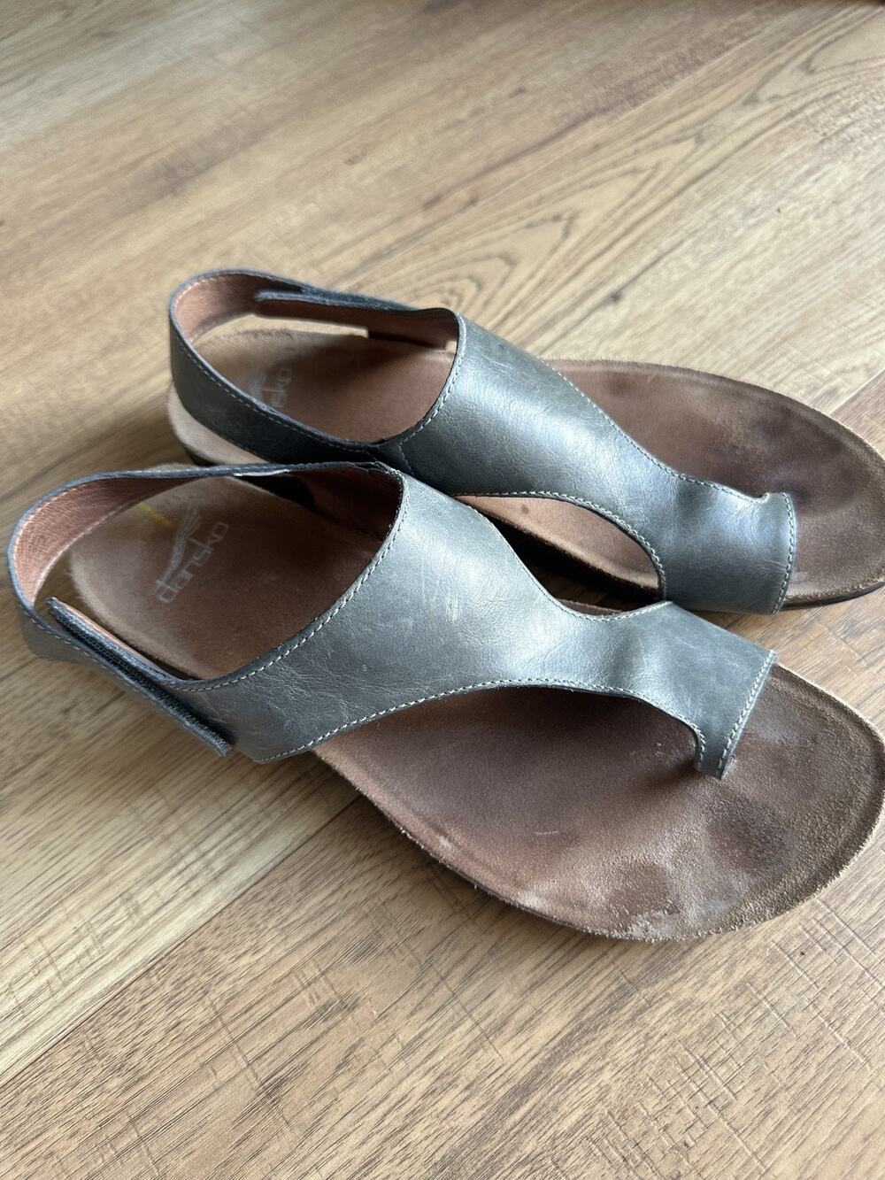 Dansko Reece Toe Loop Adjustable Thong Sandals Sz 40 / US 9.5 10 Leather